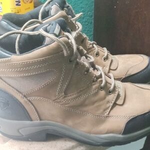 Men's Tan and Black Hiking Boots